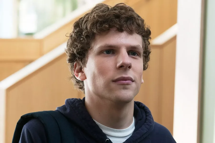 The Social Network 2 : Aaron Sorkin confirme une suite choc sur les dérives de Facebook