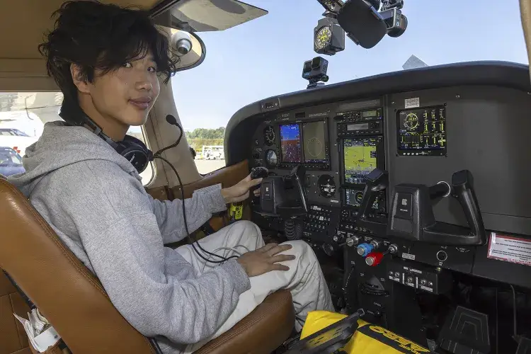 Un jeune pilote américain de 19 ans détenu en Antarctique après un vol non autorisé