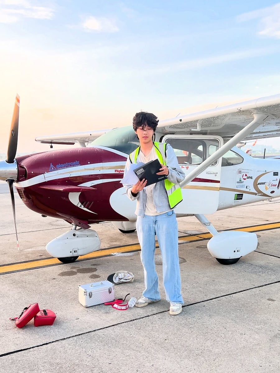 Un jeune pilote américain de 19 ans détenu en Antarctique après un vol non autorisé