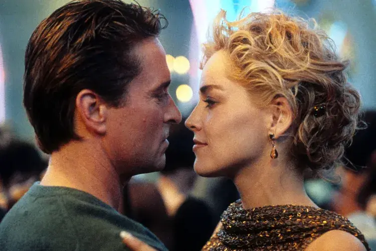 Sharon Stone bientôt de retour ? Amazon relance “Basic Instinct” avec son scénariste d’origine