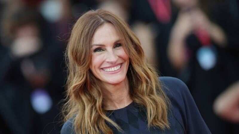 Julia Roberts, 58 ans, surprend Instagram avec un selfie sans maquillage qui la fait paraître des années plus jeune
