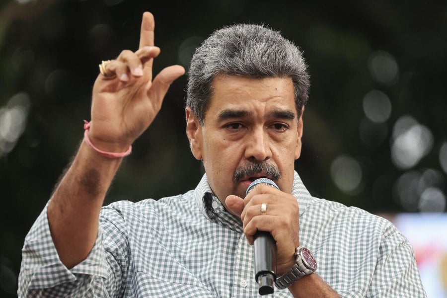 Nicolas Maduro avance Noël en pleine crise politique au Venezuela