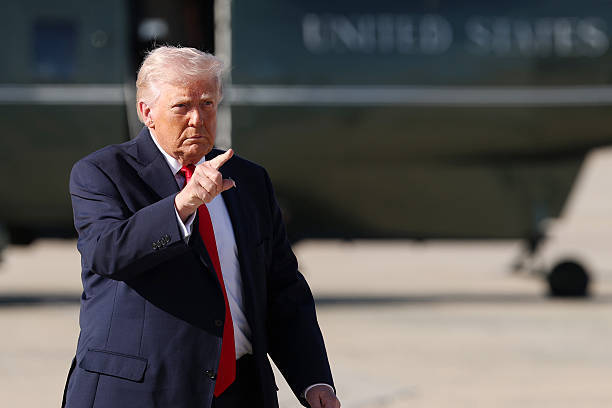Trump attaque Meloni et brandit la menace nucléaire iranienne