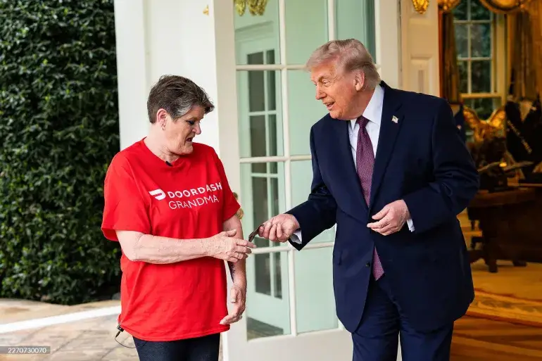 États-Unis, polémique autour d’un geste de Trump avec une livreuse DoorDash
