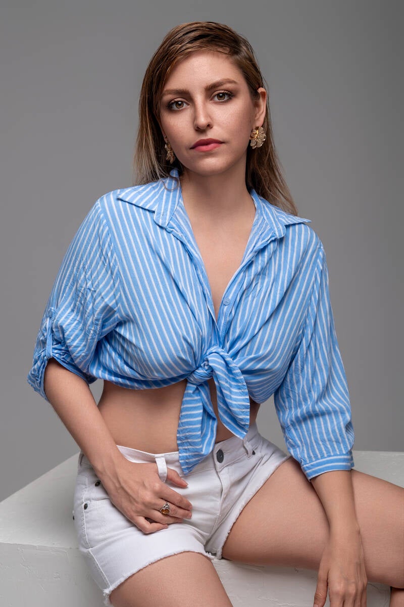 book-konstantina-13-6-26-9159-edit-standard.jpg