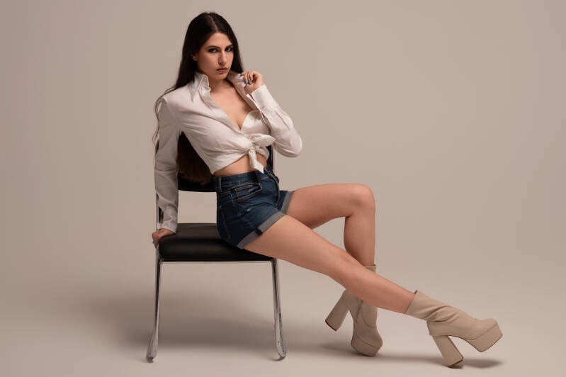 klelia-26-6-26-6449-edit-standard.jpg