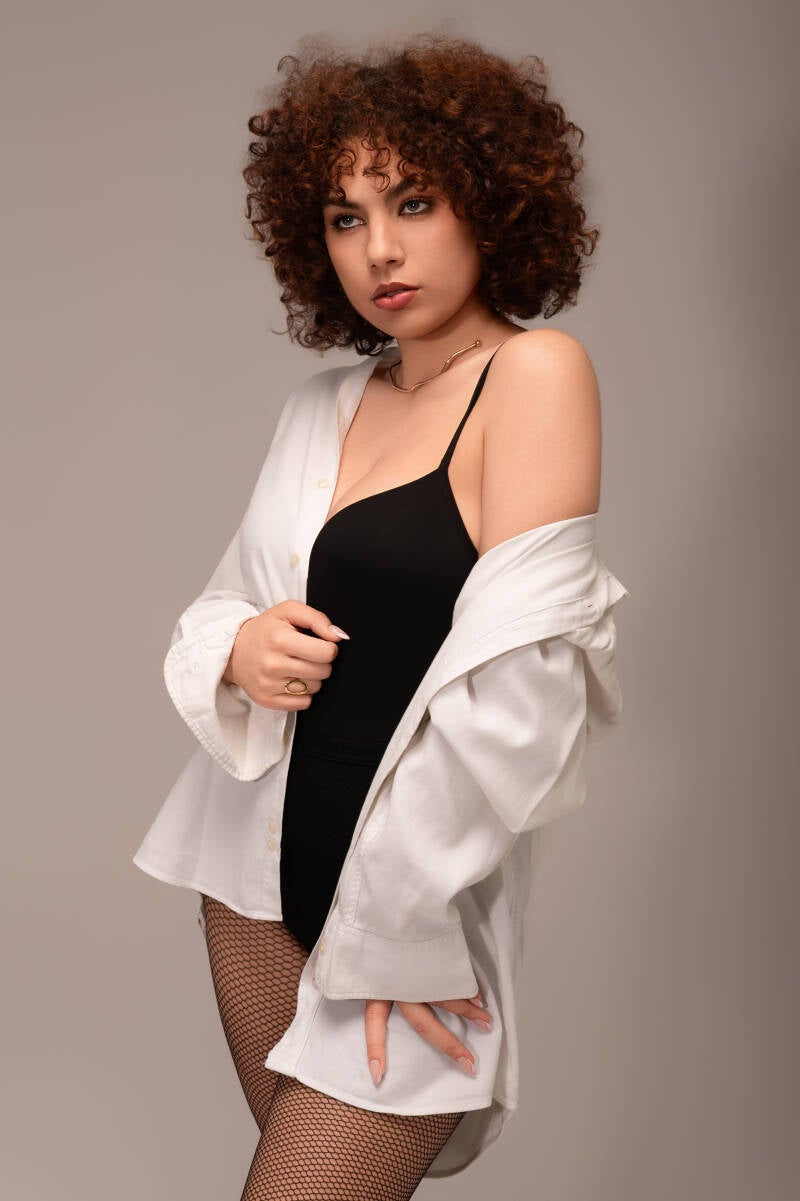 zina-ioanna-myk_-8105-edit-standard.jpg