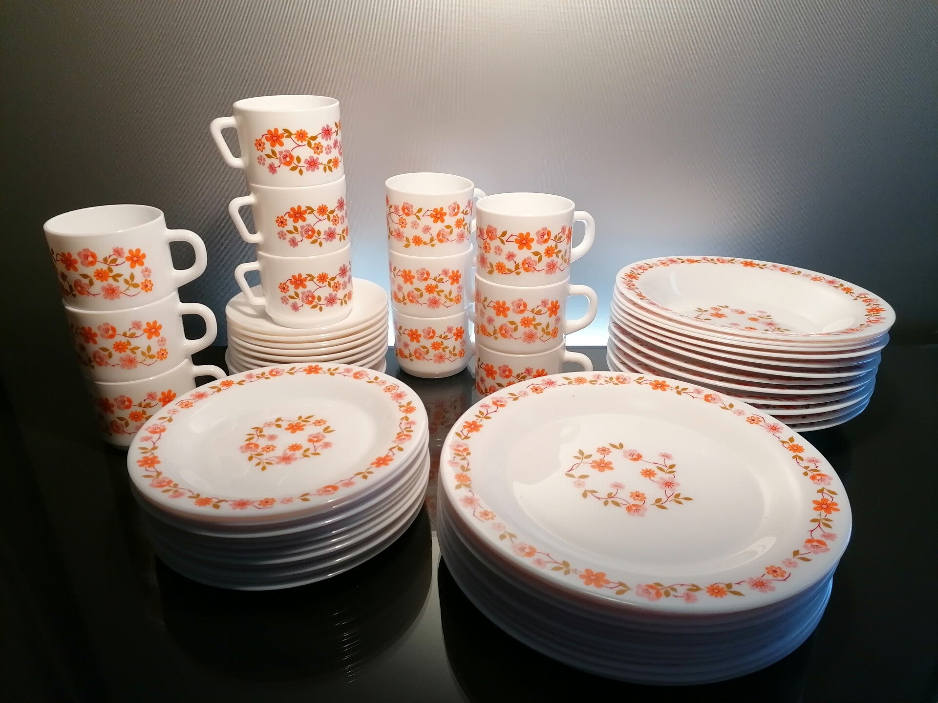 vintage Arcopal dinner and coffee set “Scania” | Per Antico