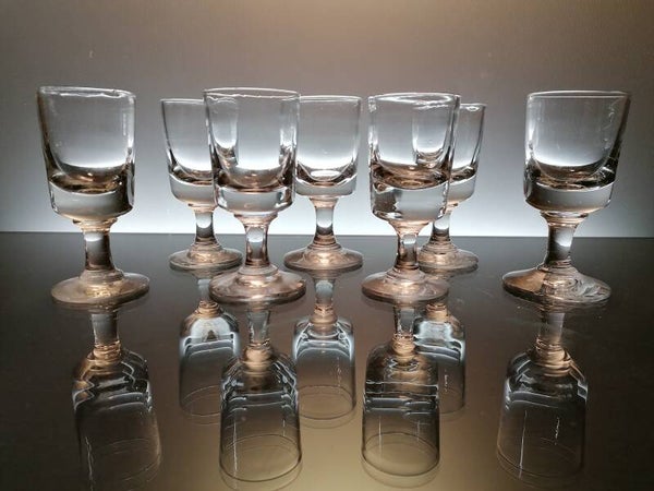 7 French port glasses anno 1790