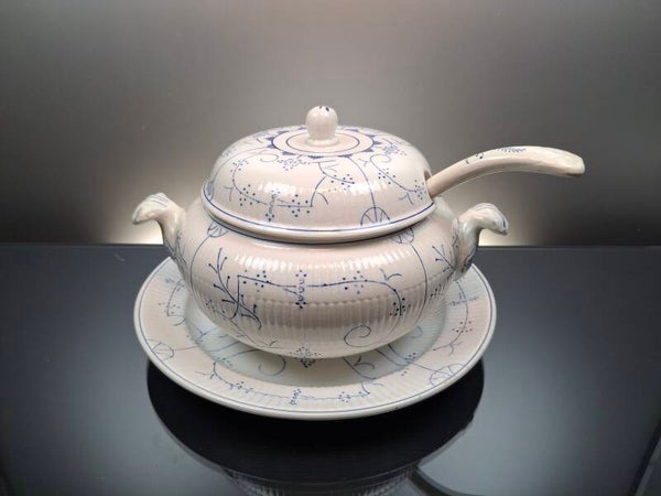 Boch Frères Ceramic soup tureen “Copenhague”