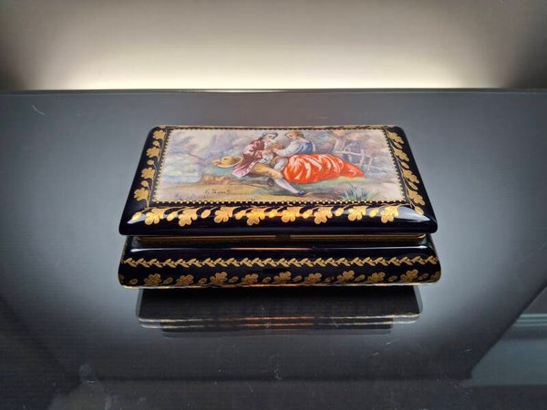 Porcelain jewelry box "A.C.F. décor bleu Sevres"