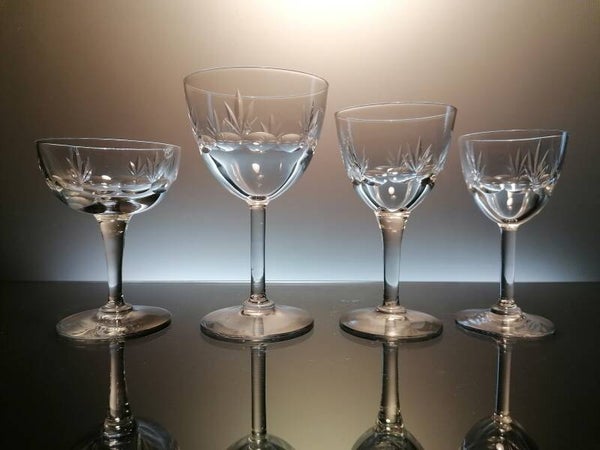 16 Belgian Art deco glasses “Doyen"