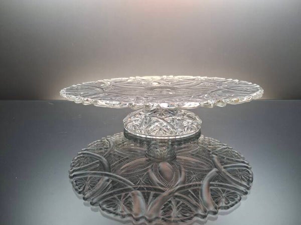 Belgian Art Deco pastery dish on foot “Lucrése – Val Saint Lambert”