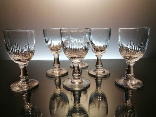 6 Le Creusot  Crystal wine glasses 1770