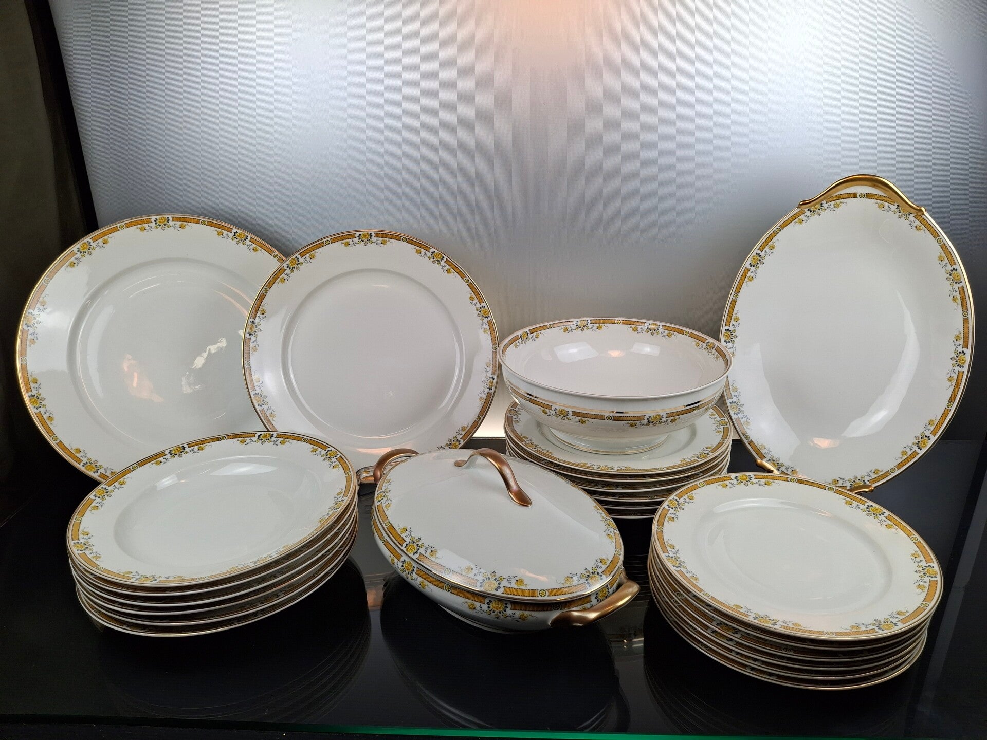 Dinner set for 6 people “Limoges Ceralene Raynaud & Co”