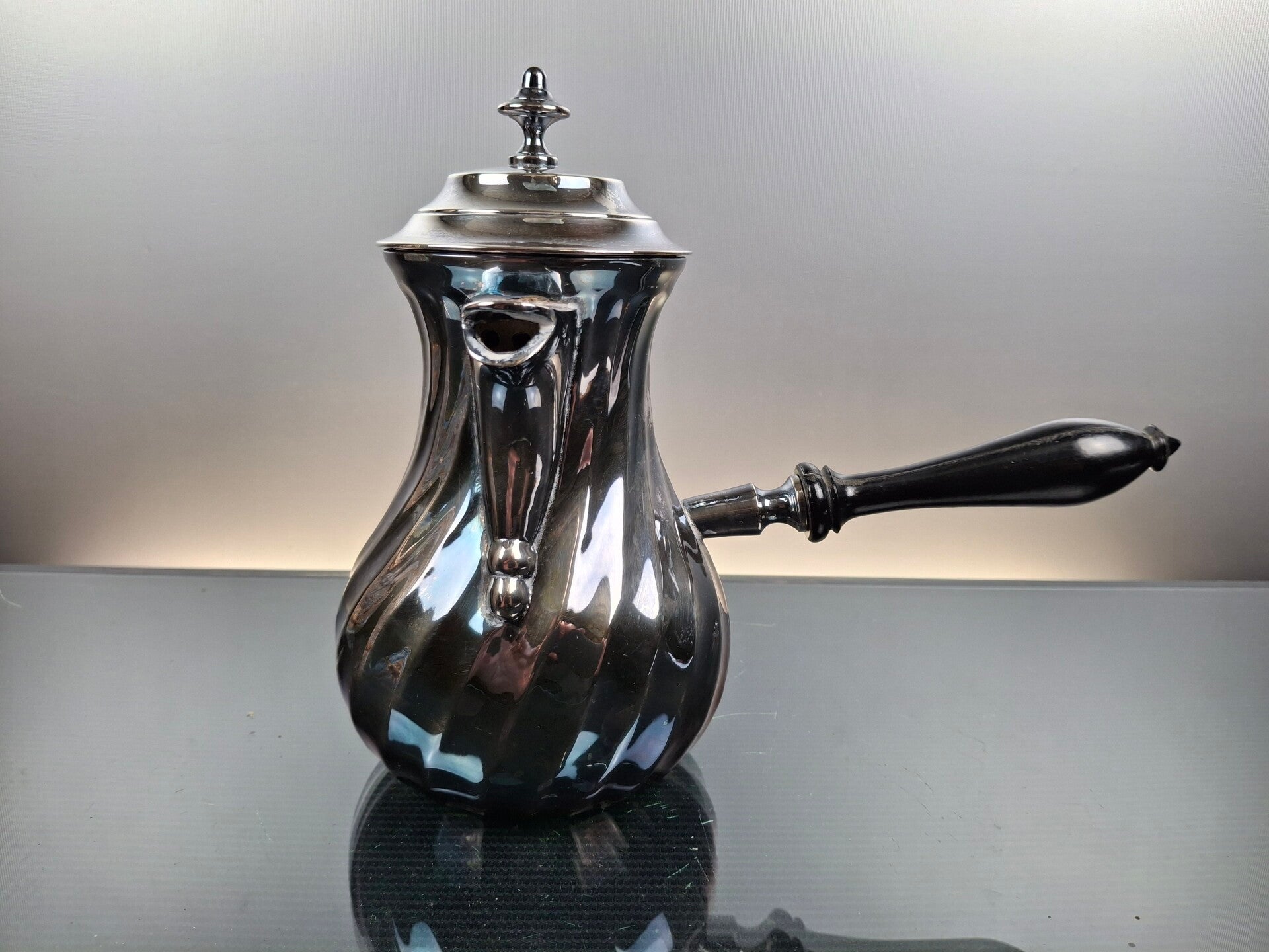 Silver-plated chocolate milk pot “E.P.N.S.".