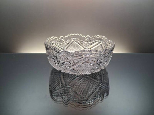 Belgian Art Deco serving bowl “Gilbert- Val Saint Lambert”