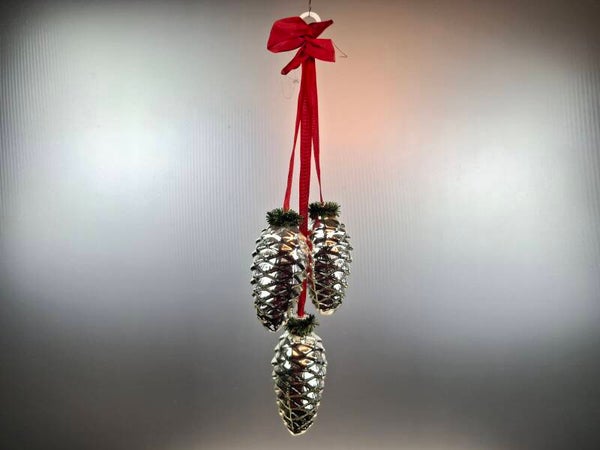 Set Vintage Mouth-Blown silver Christmas Baubles – pine cones