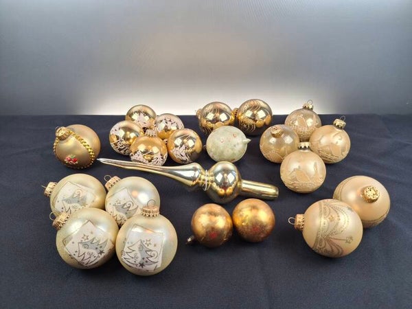 21 golden vintage glass baubles + 1 peak