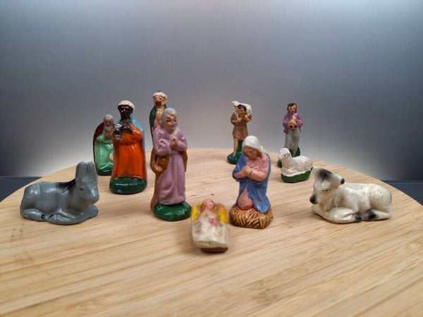 12 Vintage Nativity figures