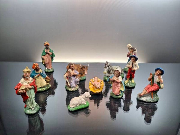 12 Vintage Nativity figures