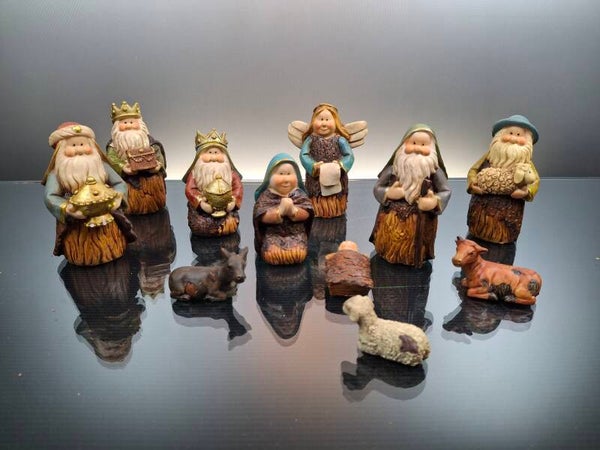 11 rare Nativity figures