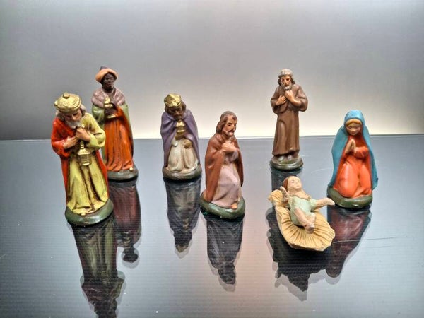 7 vintage Nativity figures