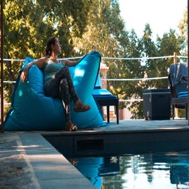 qda-outside-pool-standard-zgjp15.jpg