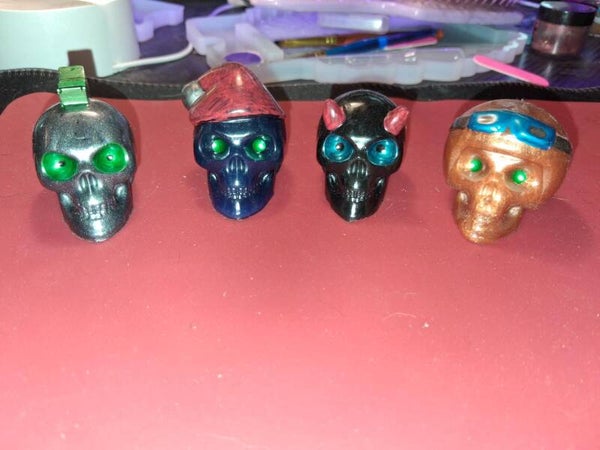 resin skulls