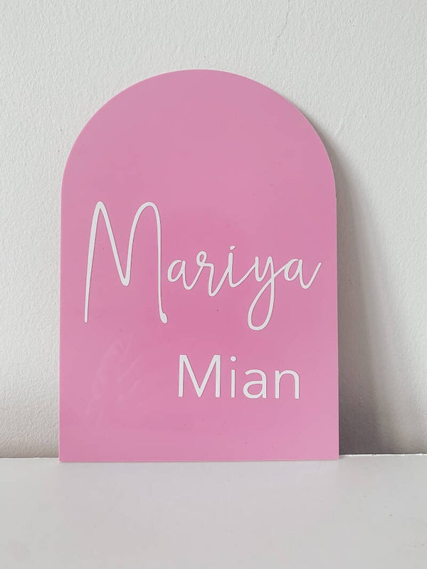 Personalised arch plaque