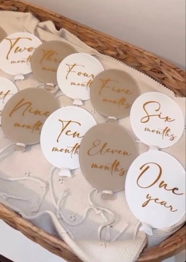 Acrylic Chloe balloon set