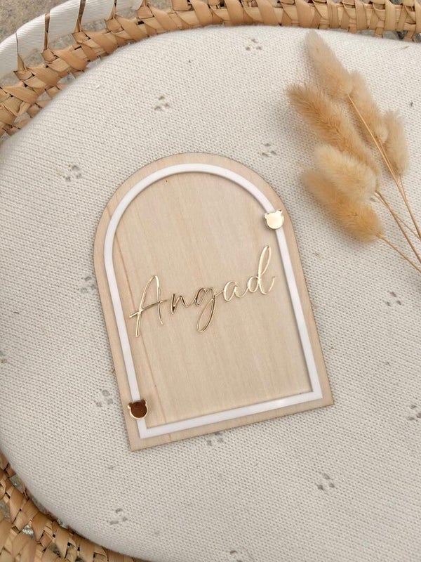 Gold name Teddy wooden arch