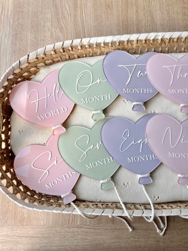 Acrylic heart balloon set