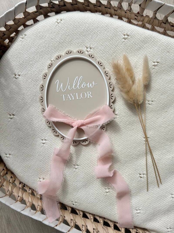 Vintage Scollap cutwork plaque