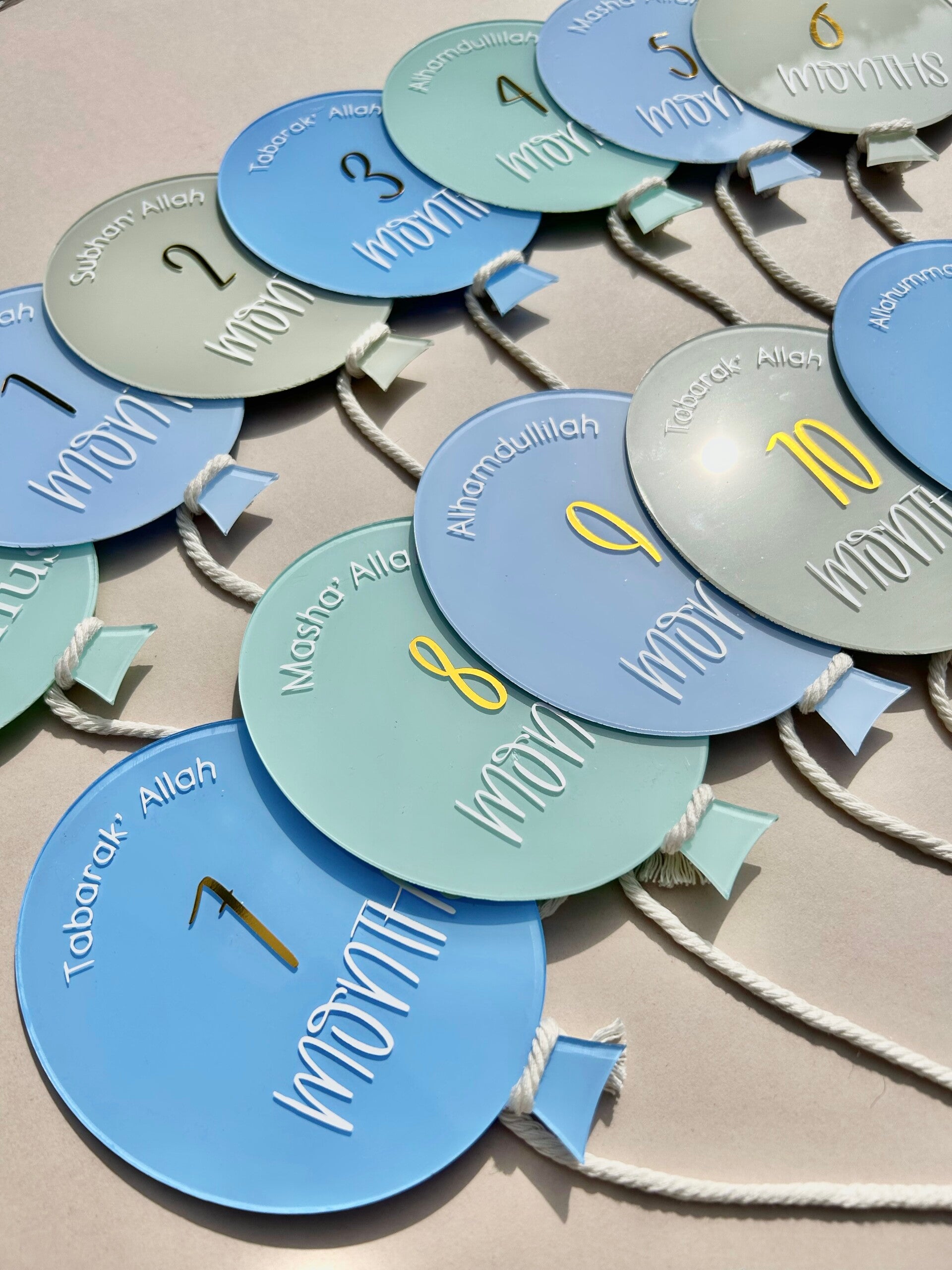 Blue and green balloon set