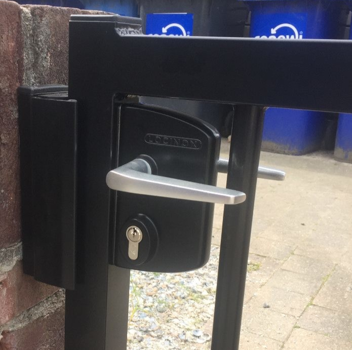 Locinox slot draaipoort