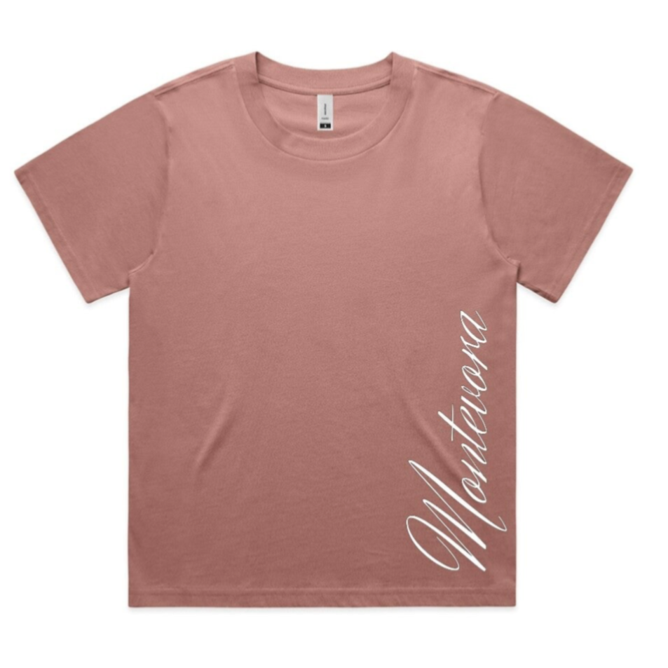 Wo’s Montévora Script Tee