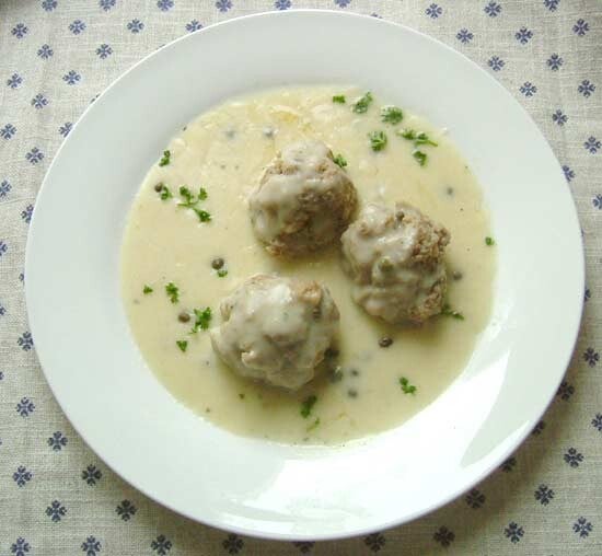 Koenigsberger Klopse in Kapernsoße