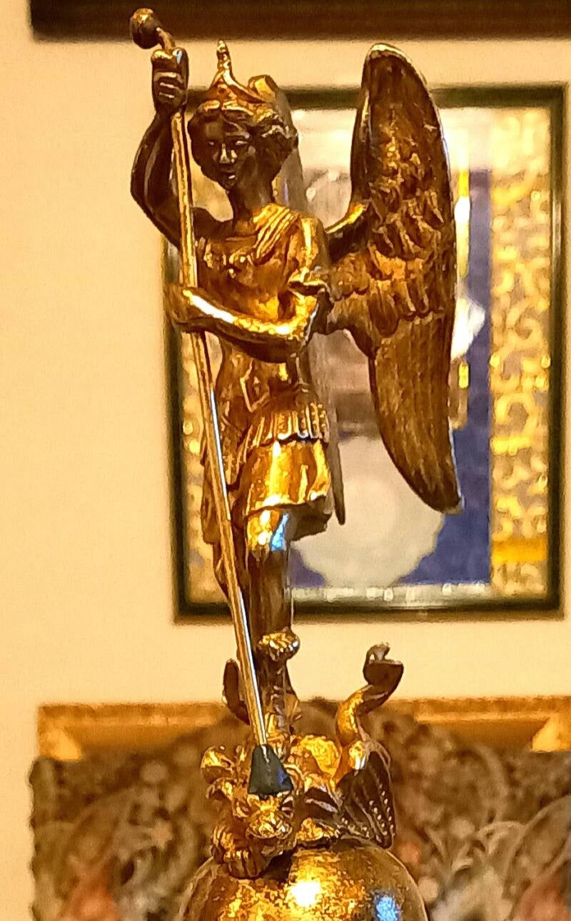 SCULPTURE. SAINT MICHEL ARCHANGE-  BRONZE DORE HAUTEUR 45CM.  REF 240