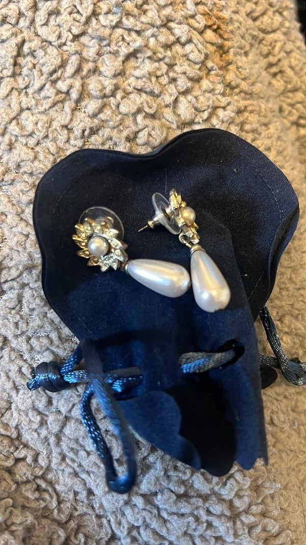 Pearl earrings