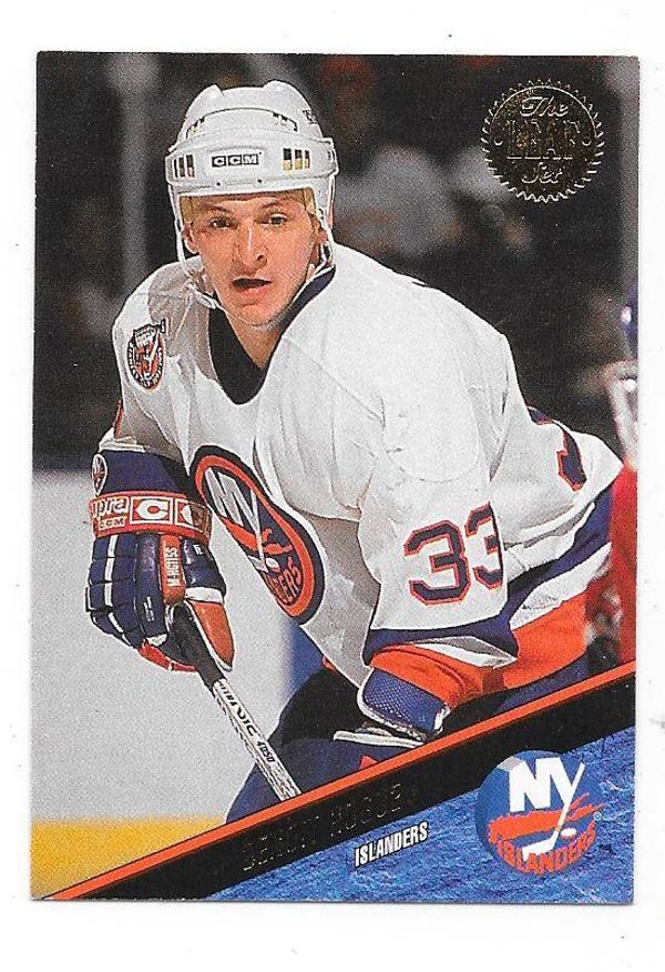 1993-94 LEAF #155 Benoit Hogue  New York Islanders