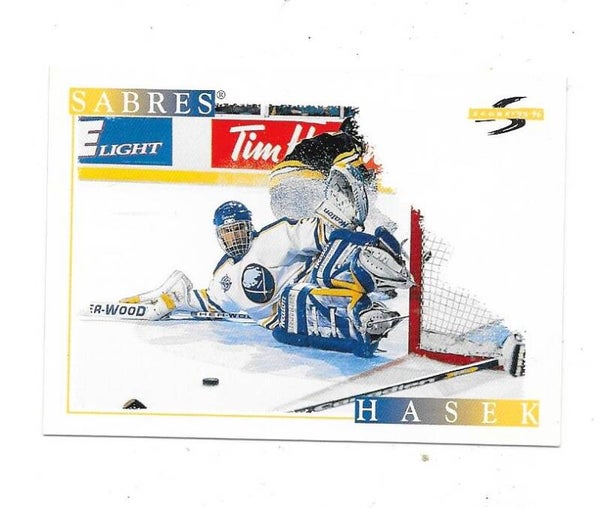 1995-96 Score NHL Ice Hockey Card #200 Dominik Hasek , Buffalo Sabres