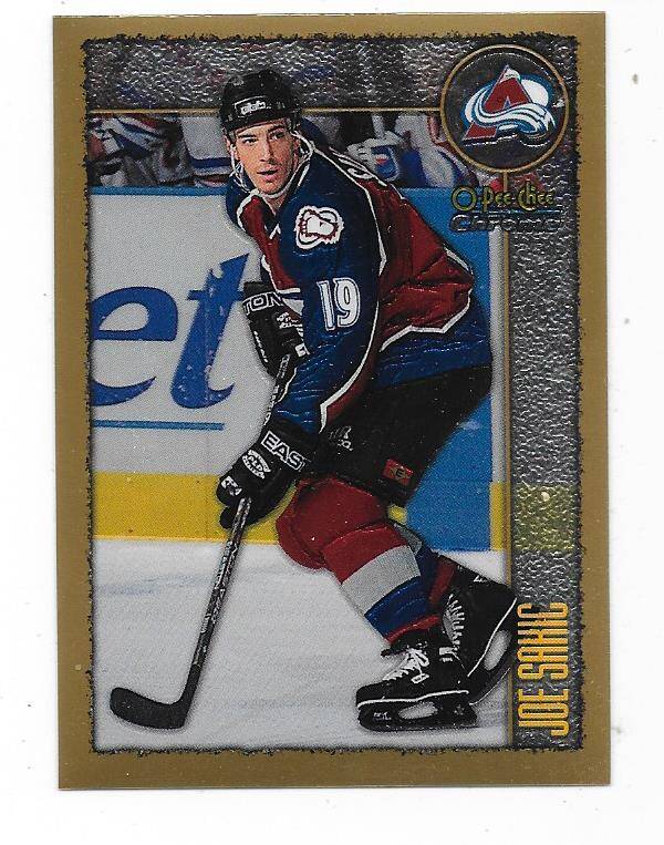 1998-99 OPC Chrome NHL Card #68 Joe Sakic , Colorado Avalanche