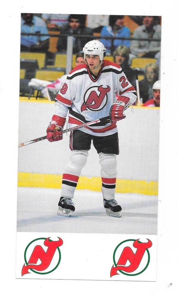 1984-85 New Jersey Devils Teamissued Ice Hockey Card #29 Jan Ludvig