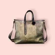 goldene-handtasche-standard.jpg