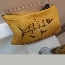 minitasche-fisch-gelb-standard.jpg