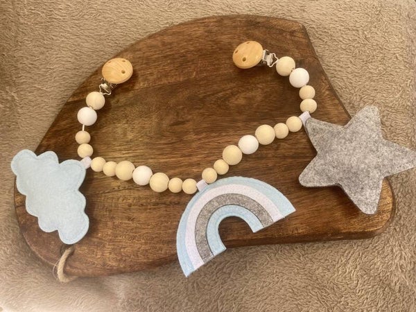 Vilten maxicosi hanger wolk ster regenboog