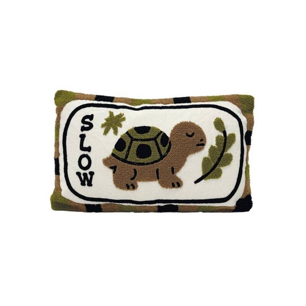 Coussin Influence Tortue brodé – 30 x 50 cm