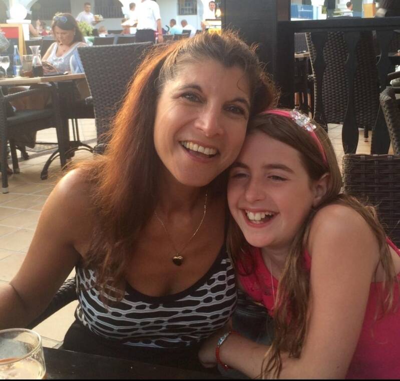 Amber Lee and mum 