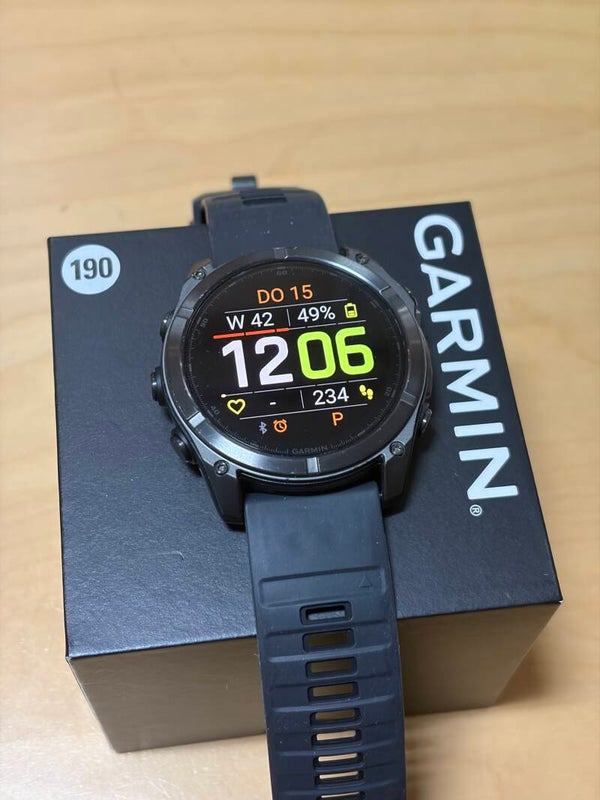 190 - Garmin Fenix 8 Amoled Saffier 51 mm
